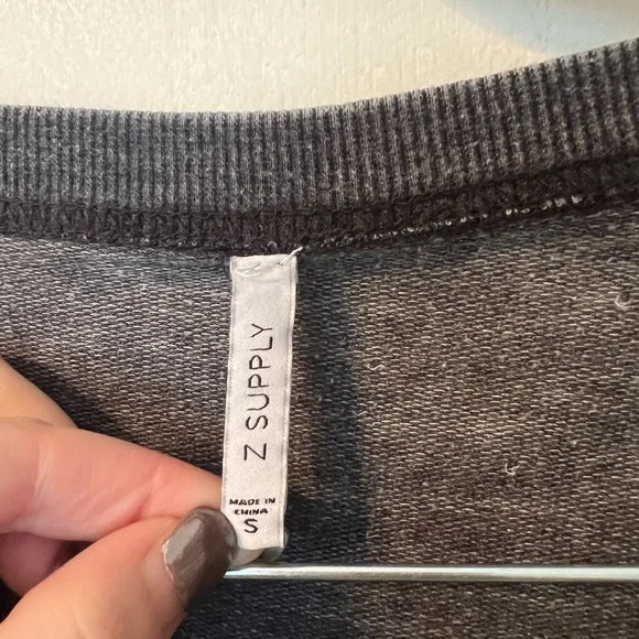 Pullover - Picture 3 of 3